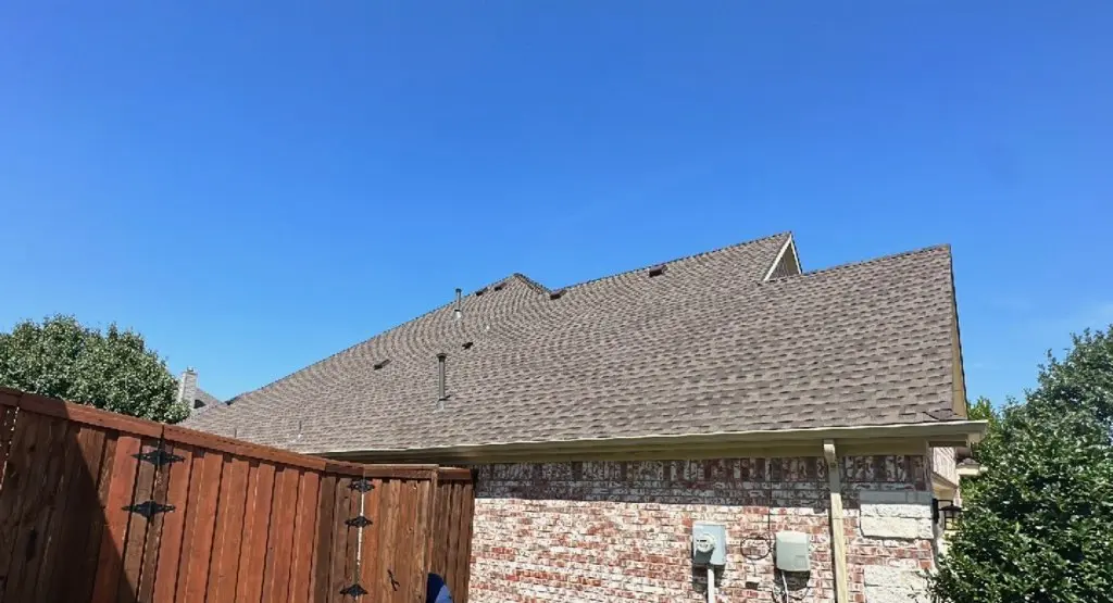 Completed roof replacement project in Hooper